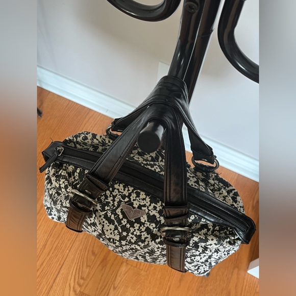 ROXY Handbag Black & White Floral Cotton Purse - Picture 3 of 16